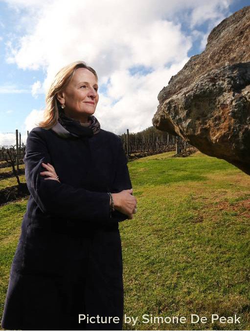 Picture by Simone De Peak