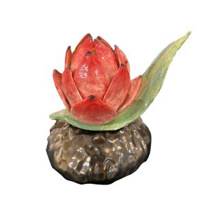 Pink & Red Protea sculpture by Lisa Hölzl, currently exhibited at Winmark Wines