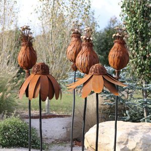 Sculpture "Gumnuts" by Michael Ferris