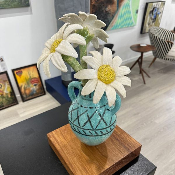 Rose of Marguerites culpture by Lisa Hölzl, currently exhibited at Winmark Wines