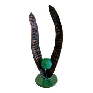 Tenacious 3 Sculpture by Jenny Green currently being exhibited at Winmark Wines